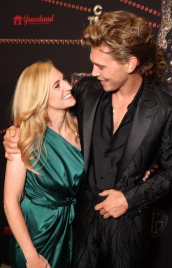 Ashley Butler attended the 2023 Golden Globe with her brother Austin Butler